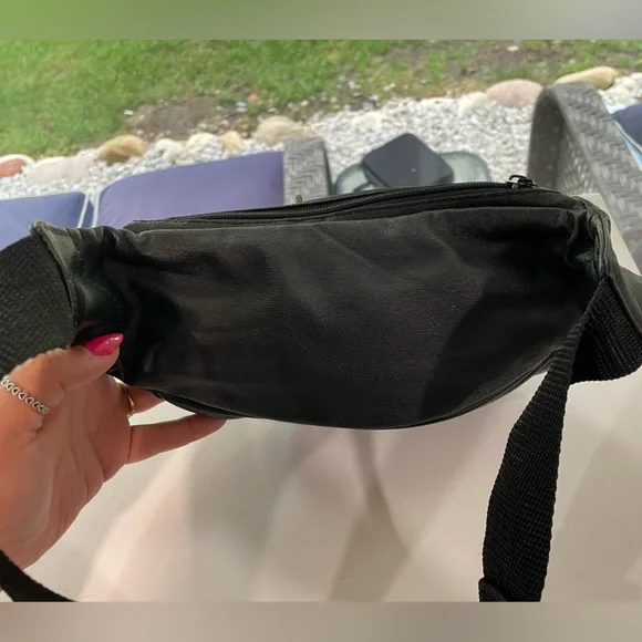 Vintage Harley-Davidson Leather Fanny Pack | An American Legend Waist Bag - Picture 2 of 6